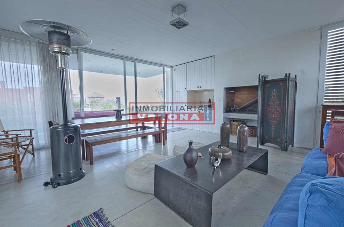 Casa en venta - Punta Piedras - Inmobiliaria Verona Punta