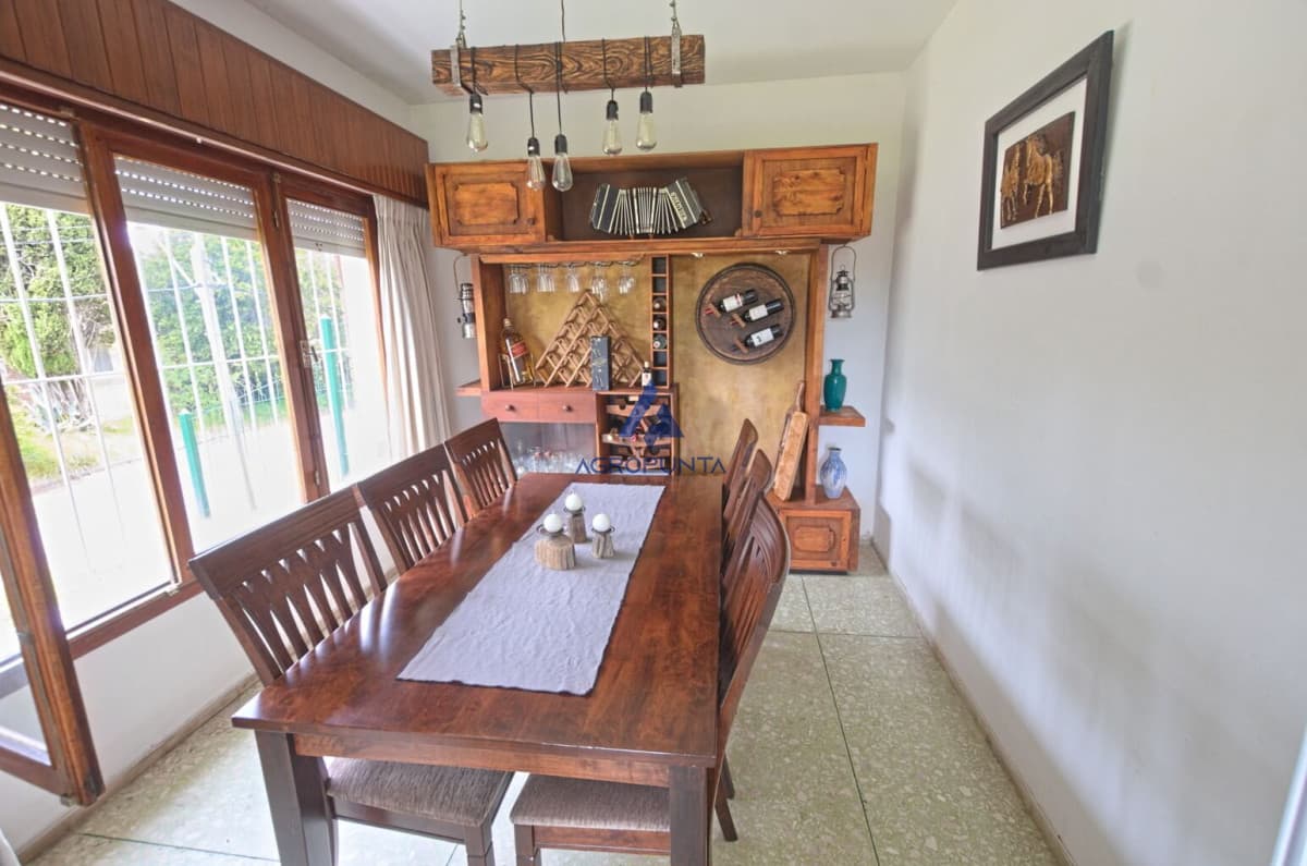 Casa en alquiler Punta del Este playa Mansa, 2 dormitorios y parrillero  -