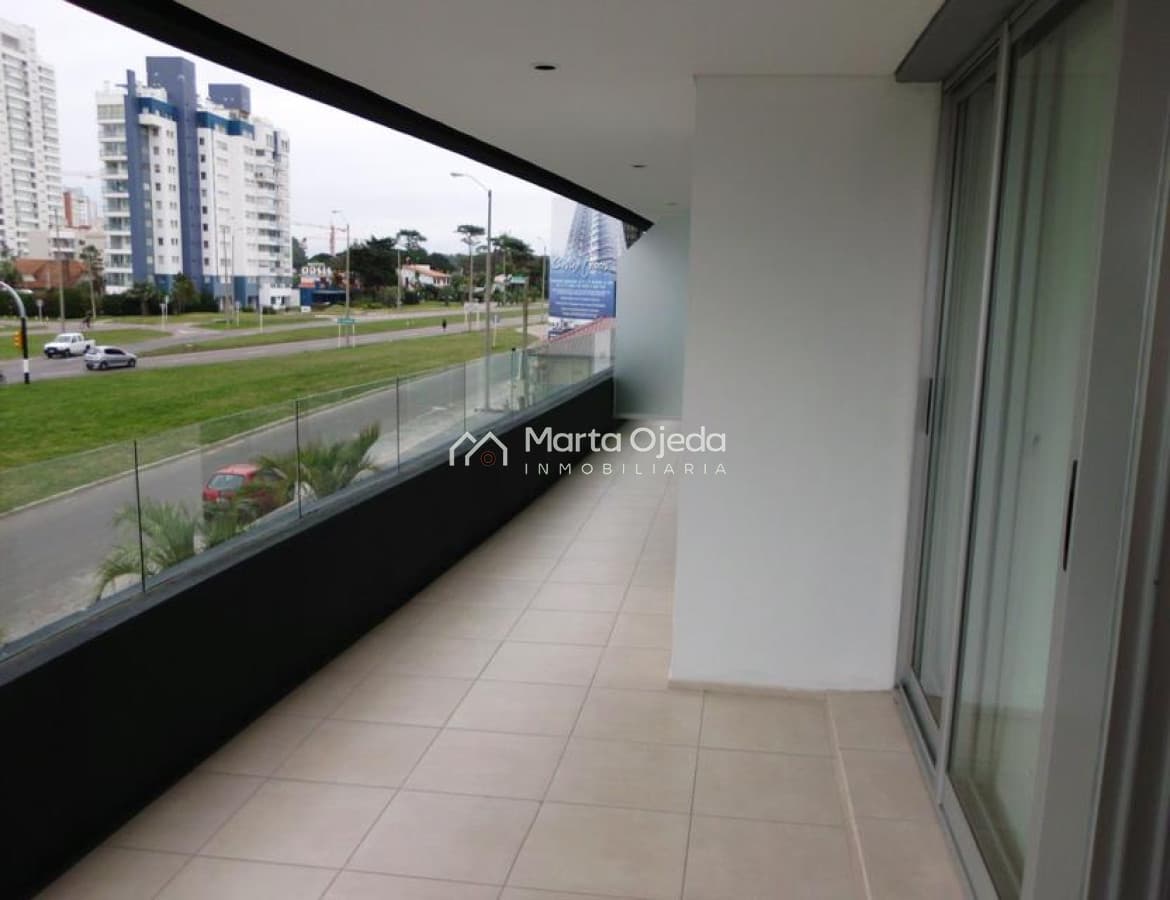 Apartamento ID.37007 - Mansa detrás del Conrad con todos los Amenities