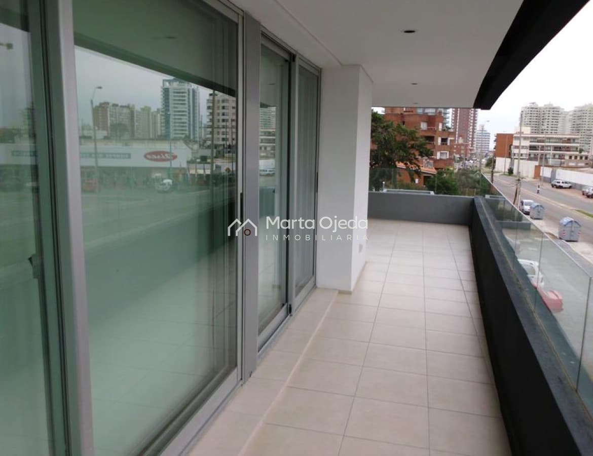 Apartamento ID.37007 - Mansa detrás del Conrad con todos los Amenities