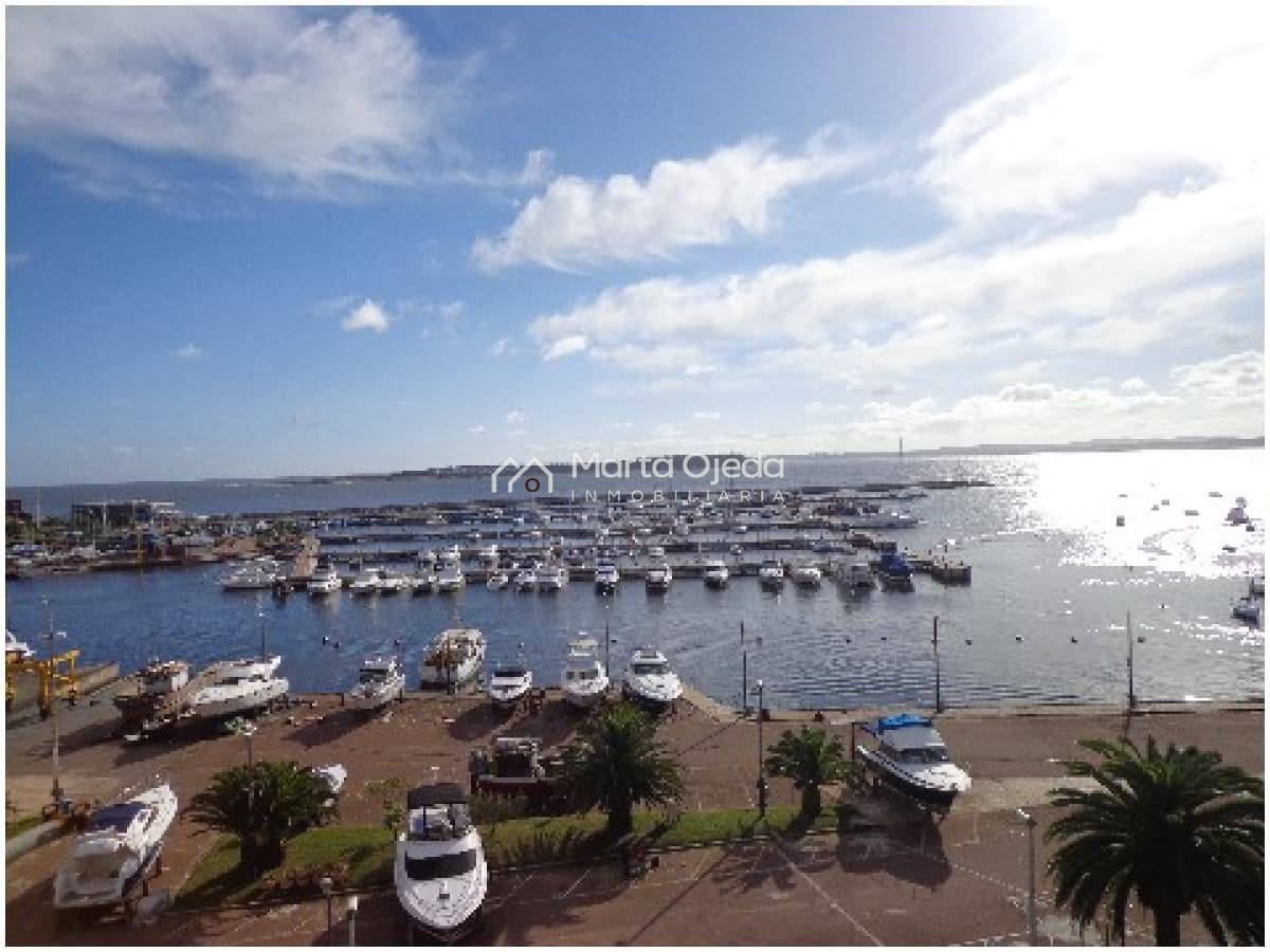 Apartamento ID.38413 - PRECIO REBAJADO .Apartamento con magnífica Vista al Puerto