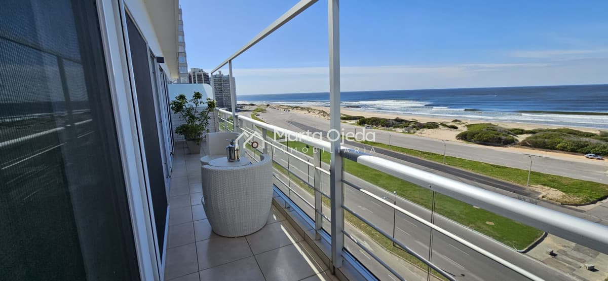 Apartamento ID.40609 - Apartamento en venta en Punta del Este con vista panorámica a La Brava