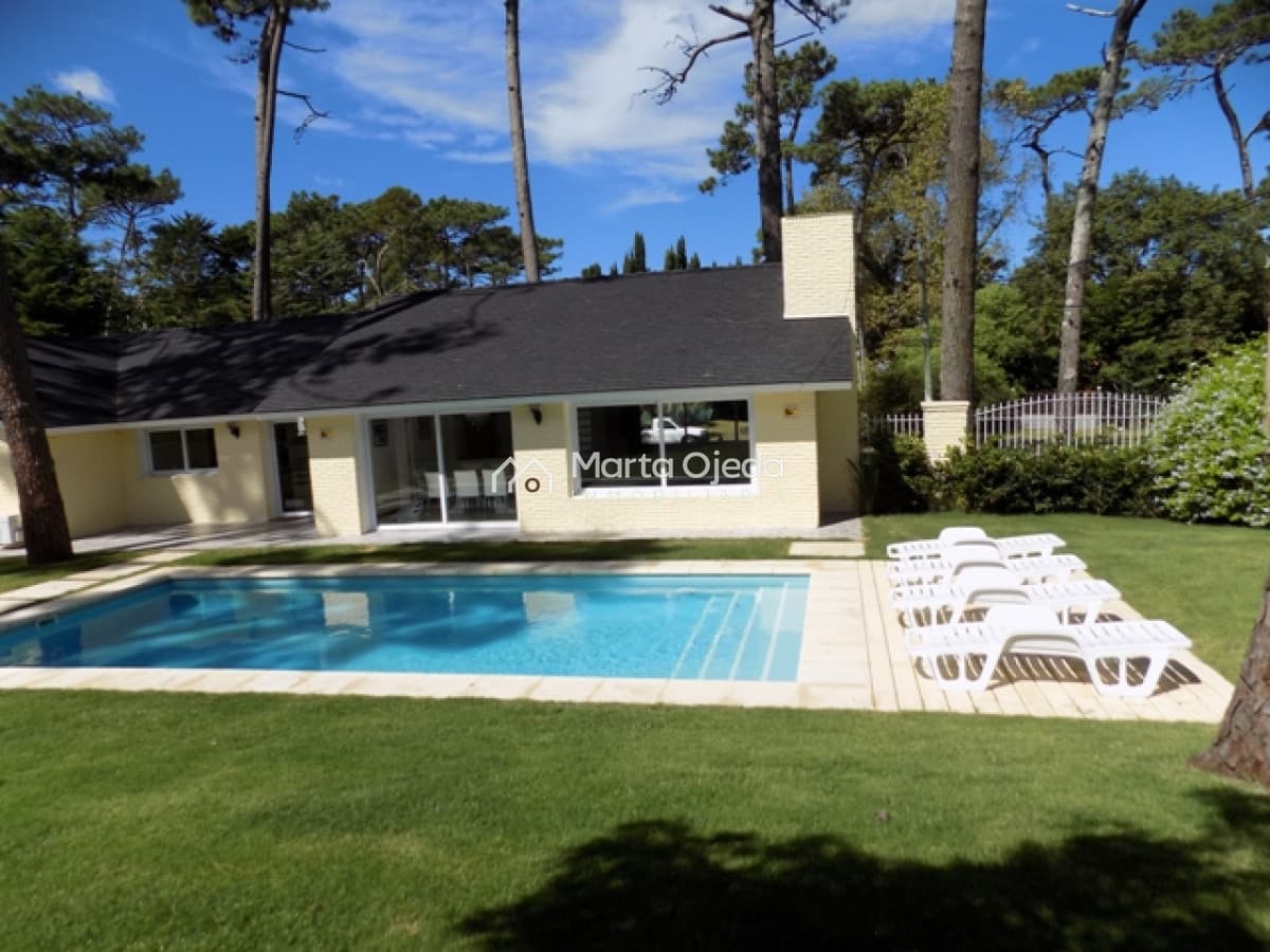 Casa ID.38472 - Hermoso Chalet en mansa