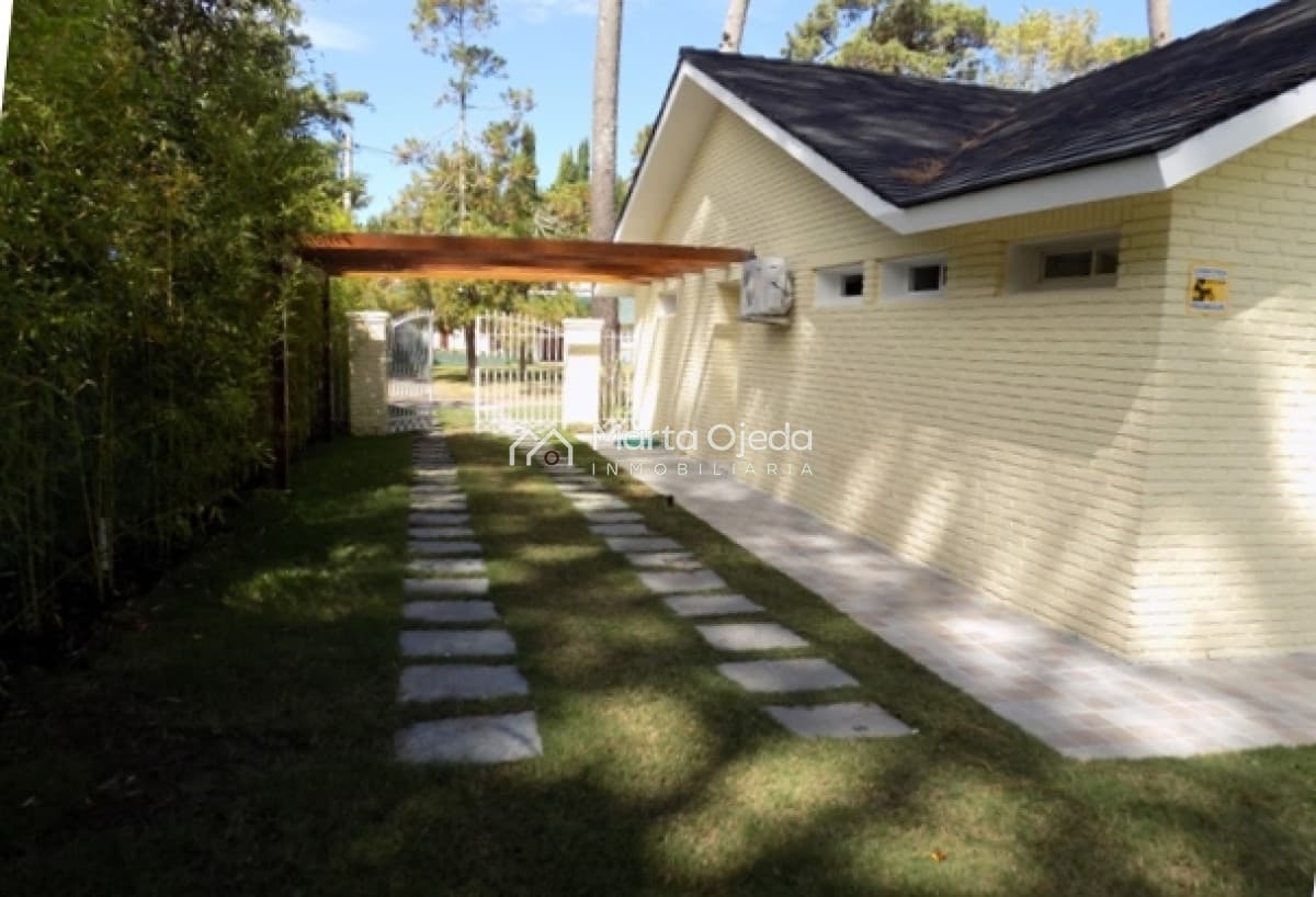 Casa ID.38472 - Hermoso Chalet en mansa