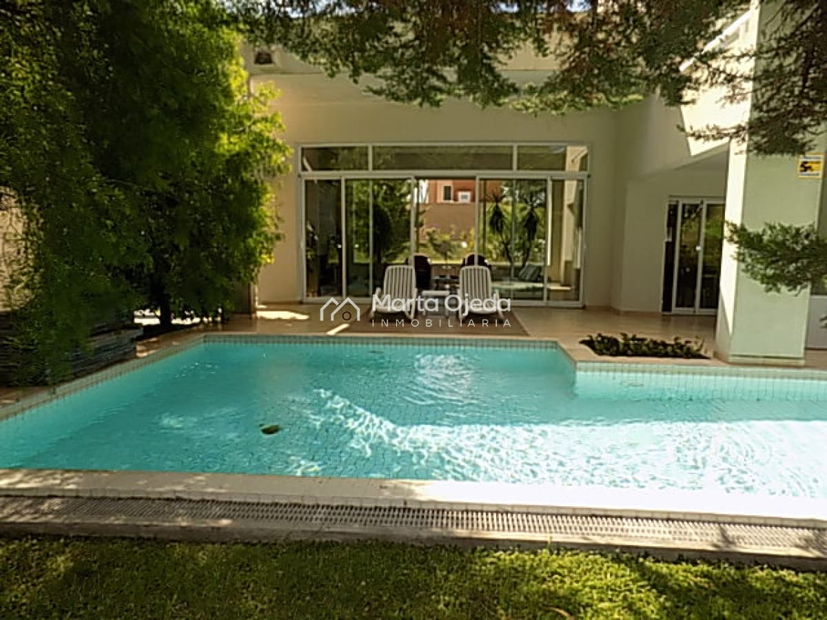 Casa ID.38473 - Chalet Moderno en barrio privado