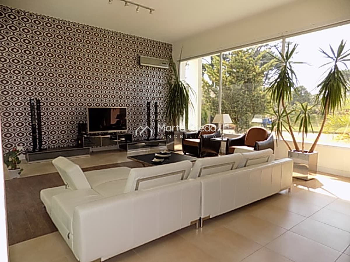 Casa ID.38473 - Chalet Moderno en barrio privado