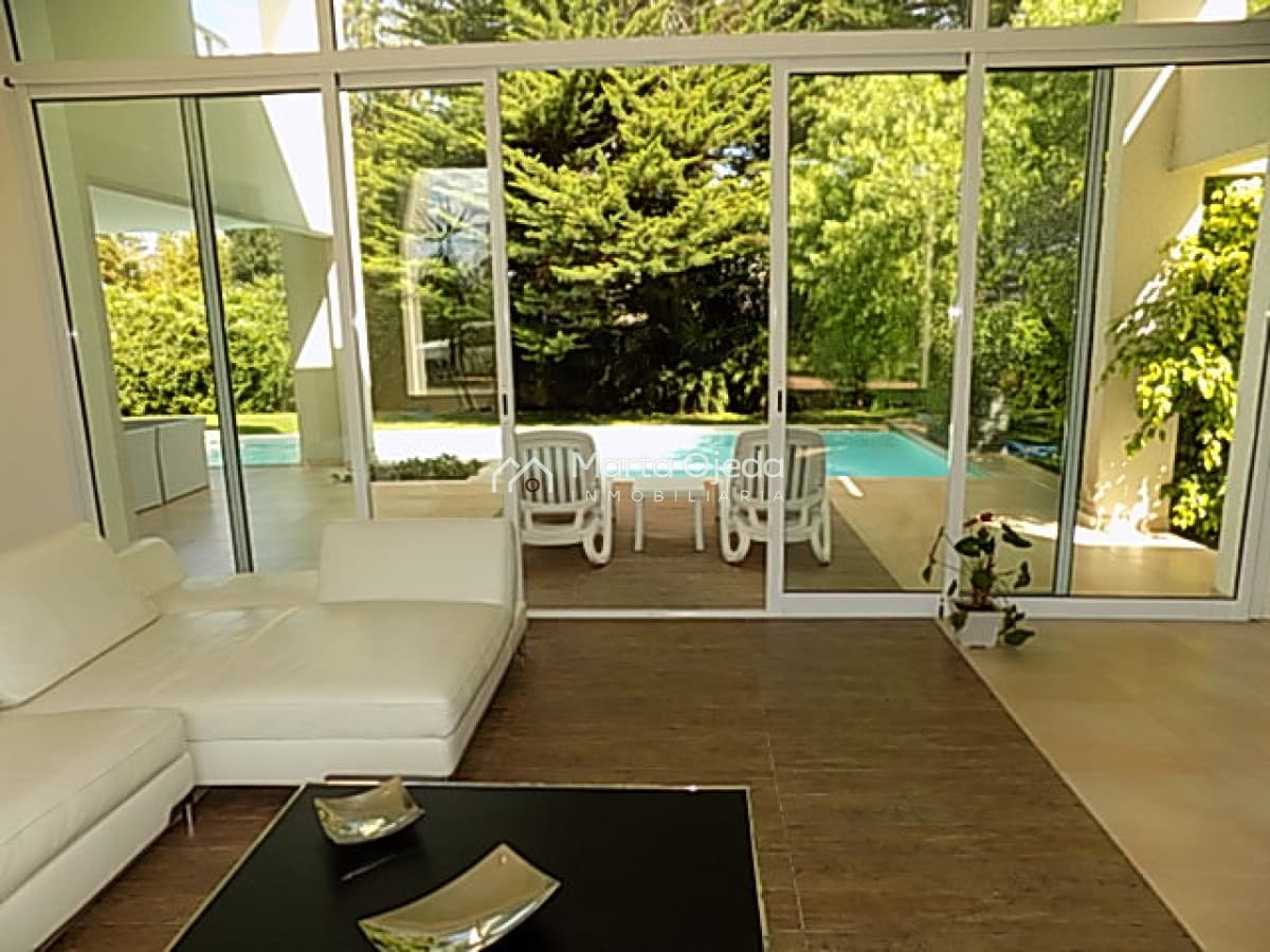 Casa ID.38473 - Chalet Moderno en barrio privado