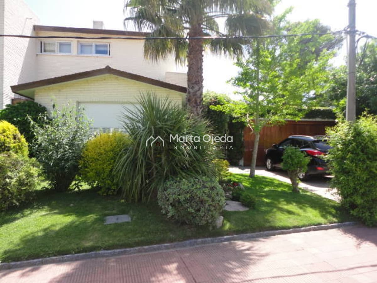Casa ID.38474 - PRECIO REBAJADO .Excelente casa en mansa
