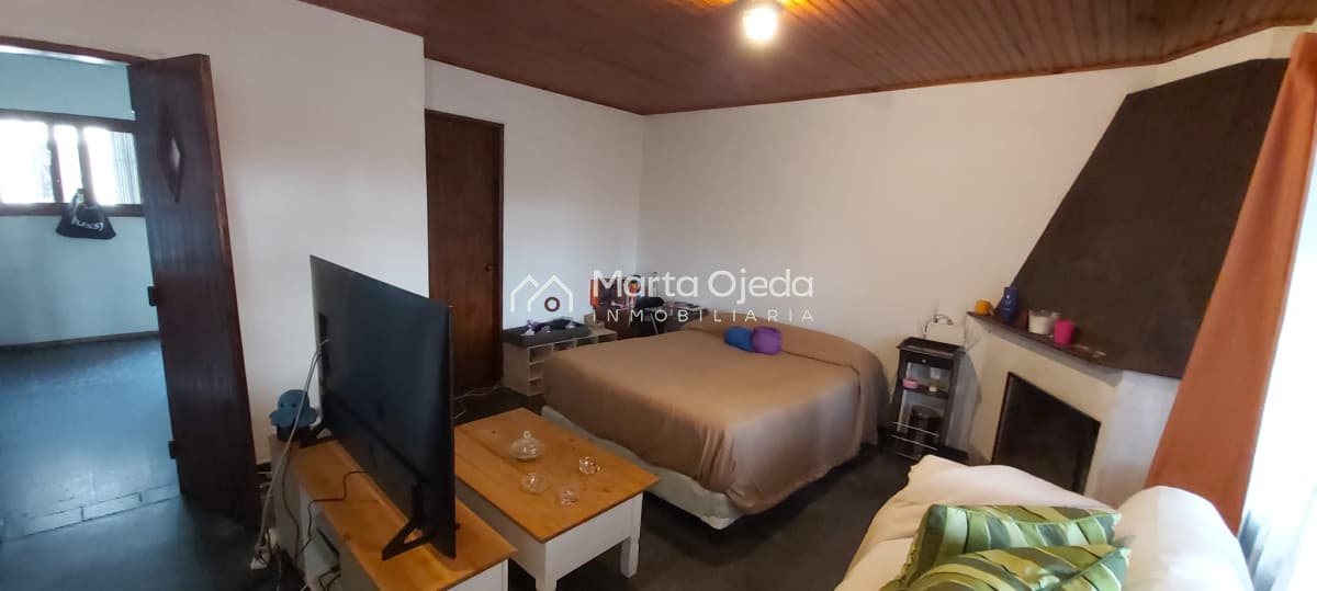 Casa ID.40660 - Casa a  solo 6 cuadras del centro , cuatro dormitorios y dos baños