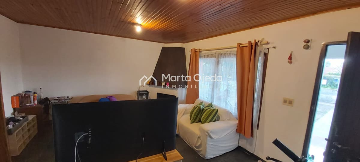 Casa ID.40660 - Casa a  solo 6 cuadras del centro , cuatro dormitorios y dos baños