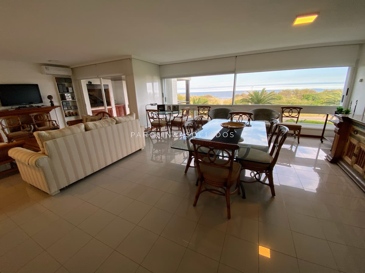 Oportunidad , Punta del Este , Brava frente al mar