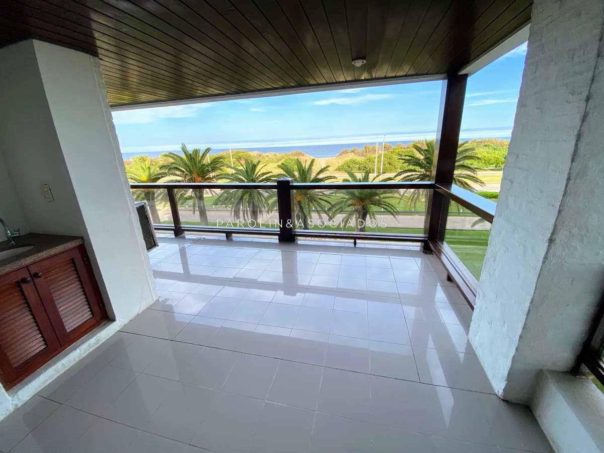 Oportunidad , Punta del Este , Brava frente al mar