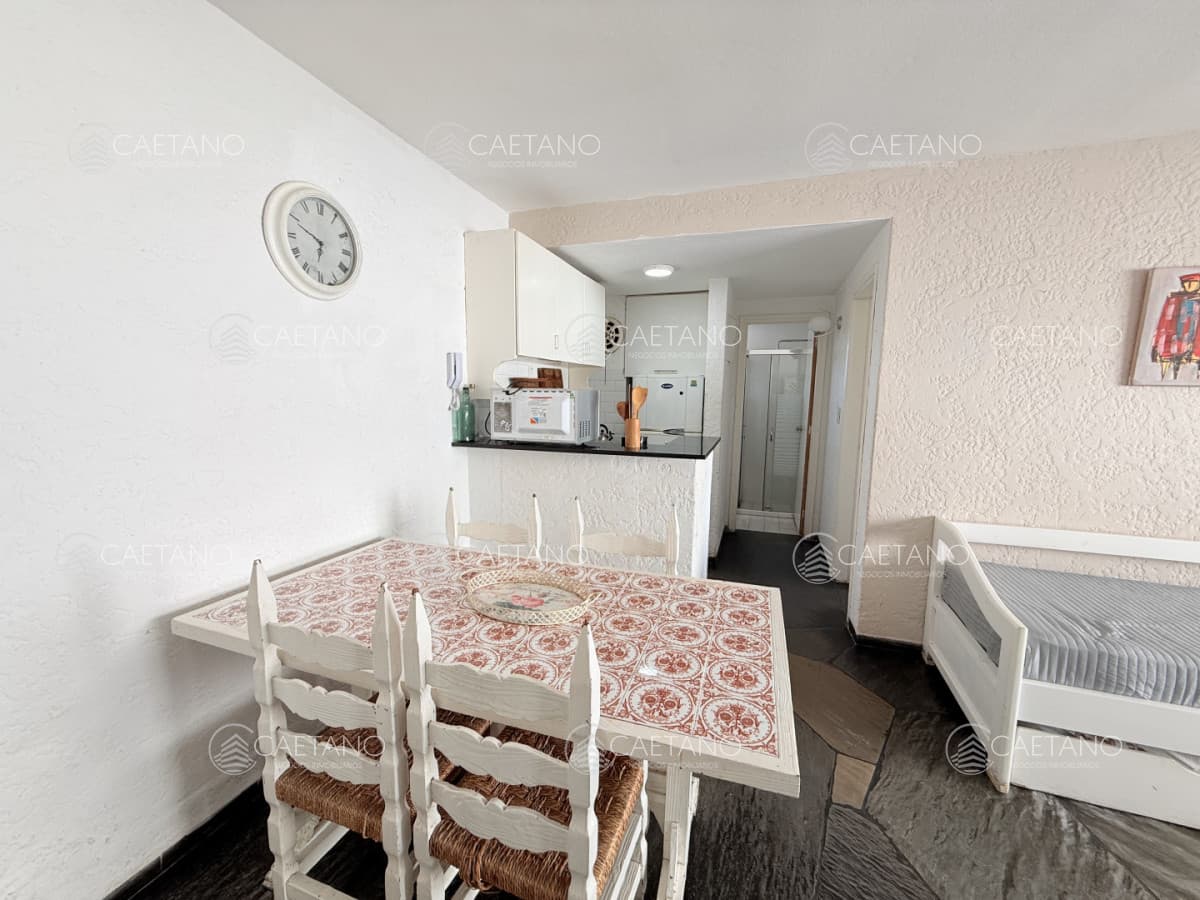 Alquilo apartamento en Mansa, Punta del Este