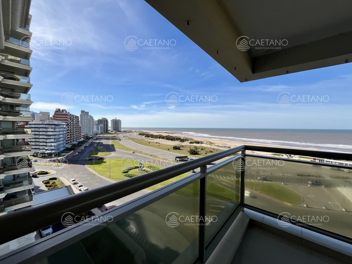Venta apartamento de 3 dormitorios, Playa Brava