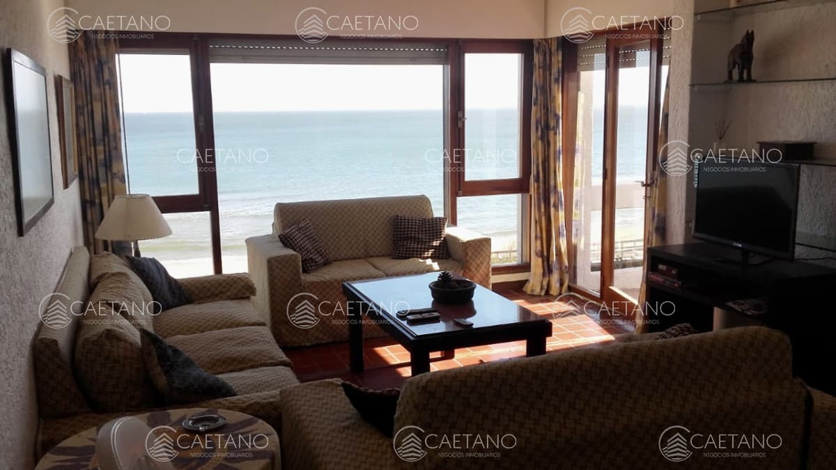 Venta apartamento 2 dormitorios Playa Mansa - Punta del Este