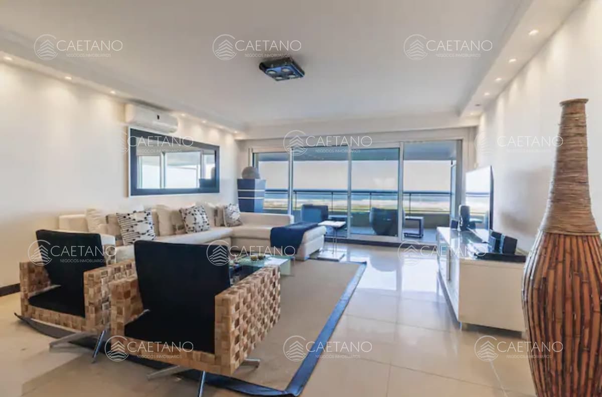 Alquiler apartamento en Punta del Este con espectacular vista al Mar - 4 dormitorios