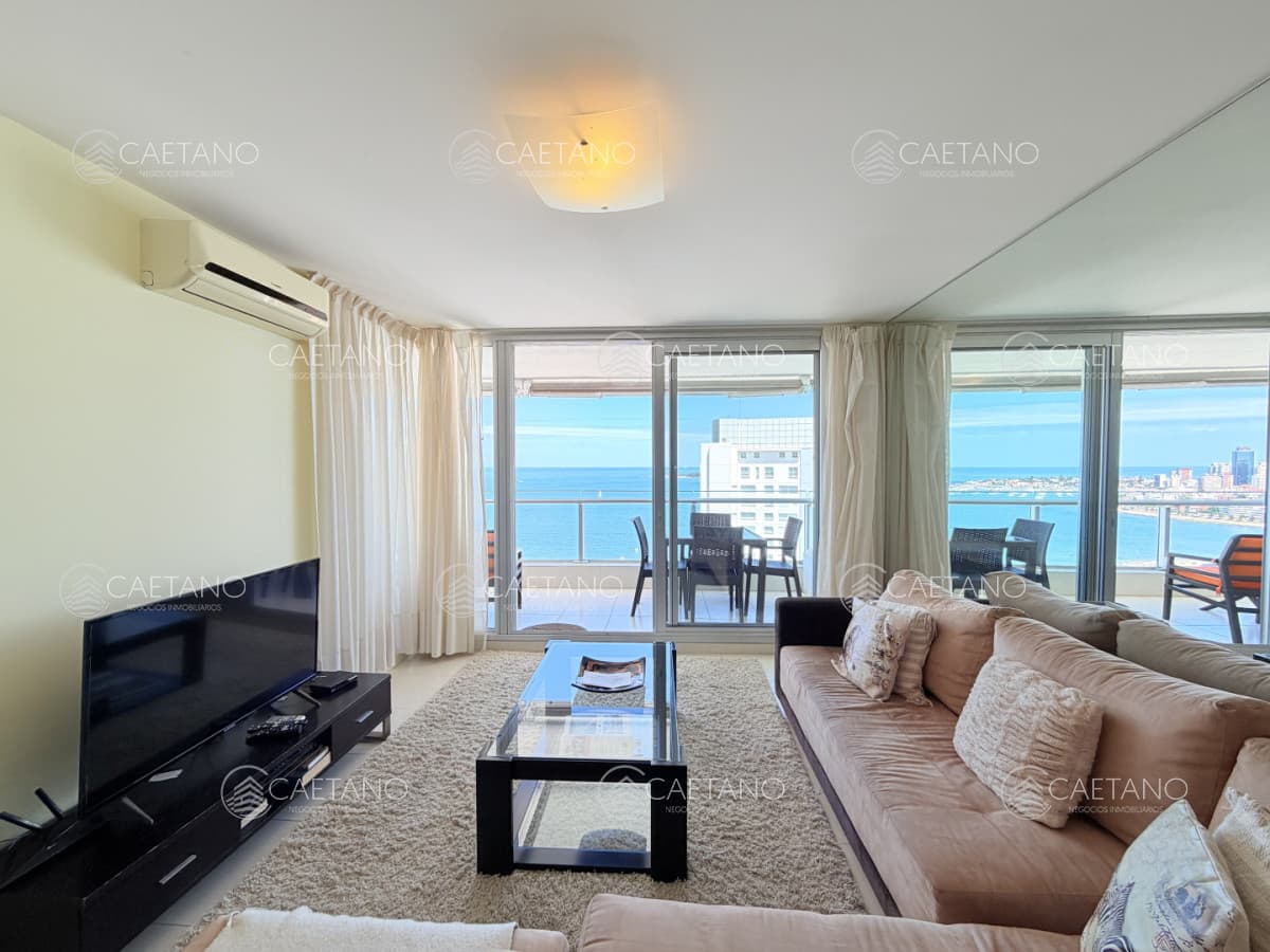 Venta apartamento 2 dormitorios. Playa mansa, Punta del Este