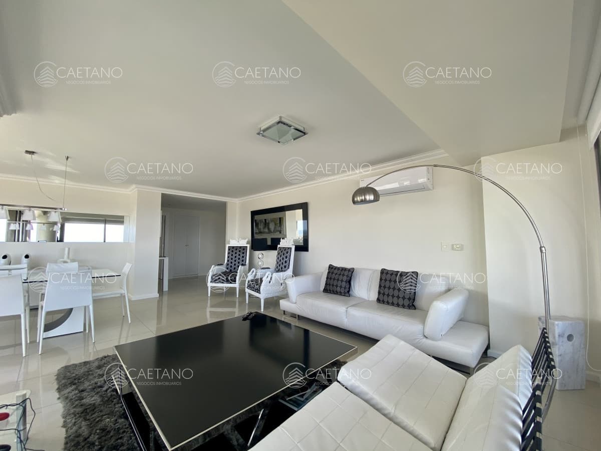 Venta apartamento 3 dormitorios Imperiale I esquinero Punta del Este