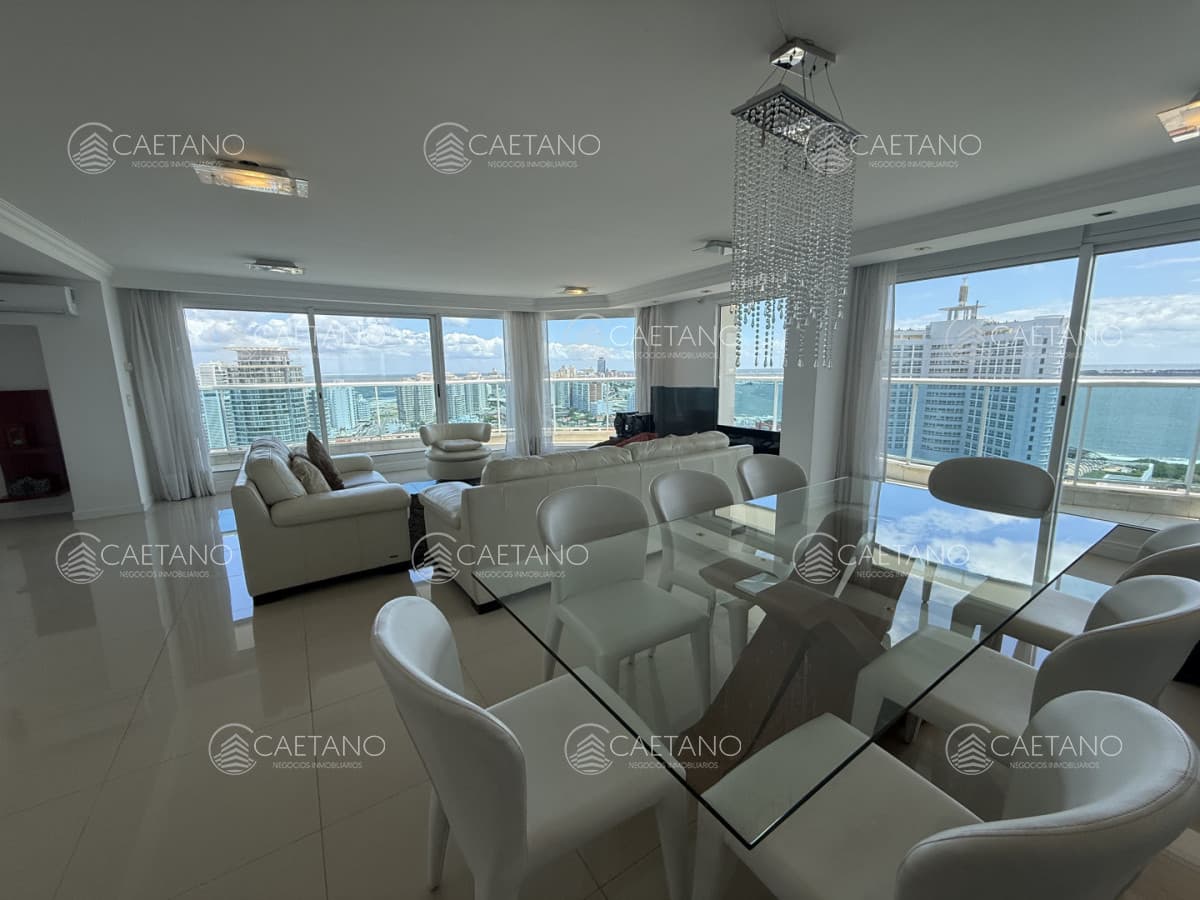 Apartamento en venta 3 dormitorios - Playa Mansa, Punta del Este