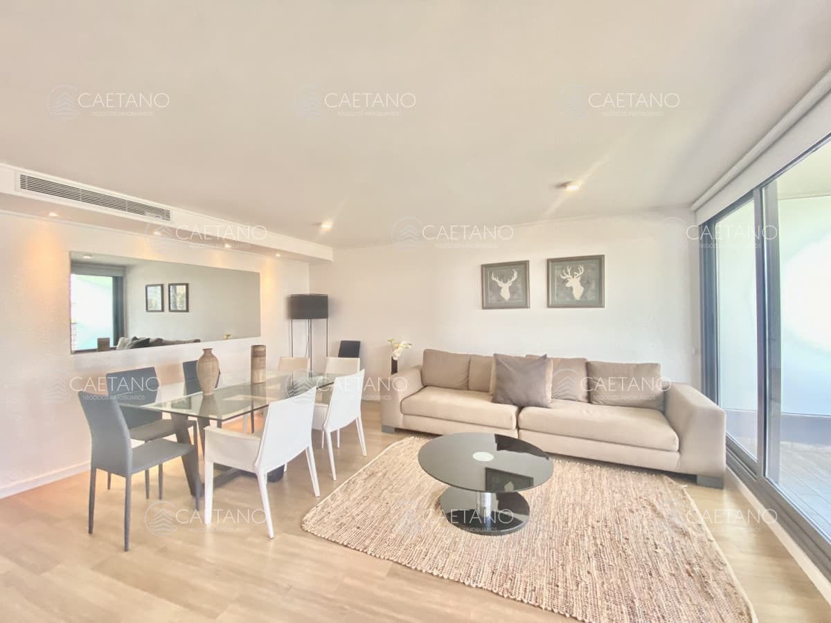Apartamento de 2 dormitorios - Punta del Este