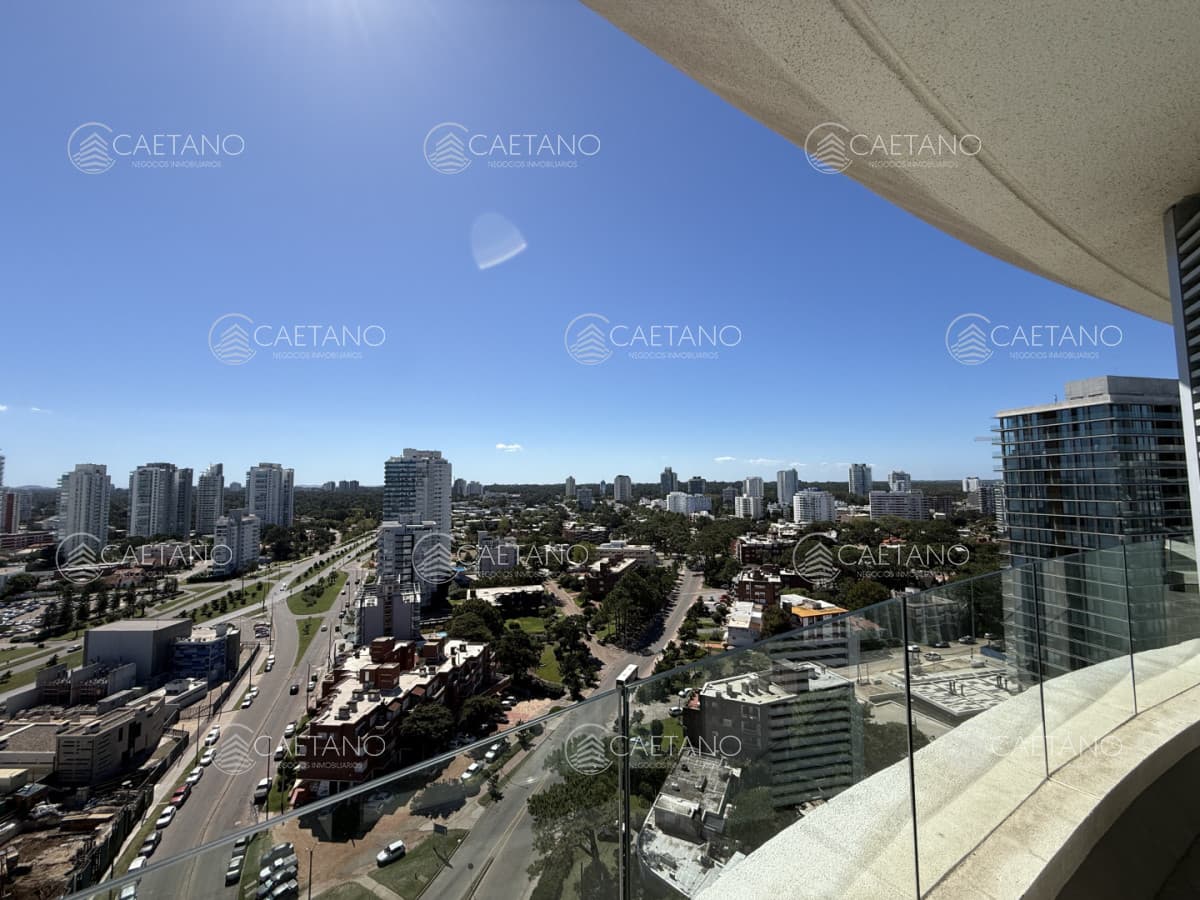 Venta apartamento 2 dormitorios. Chiverta, Punta del Este.