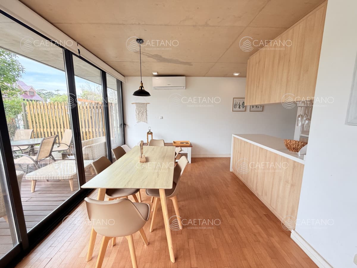 Excepcional apartamento a metros del mar!