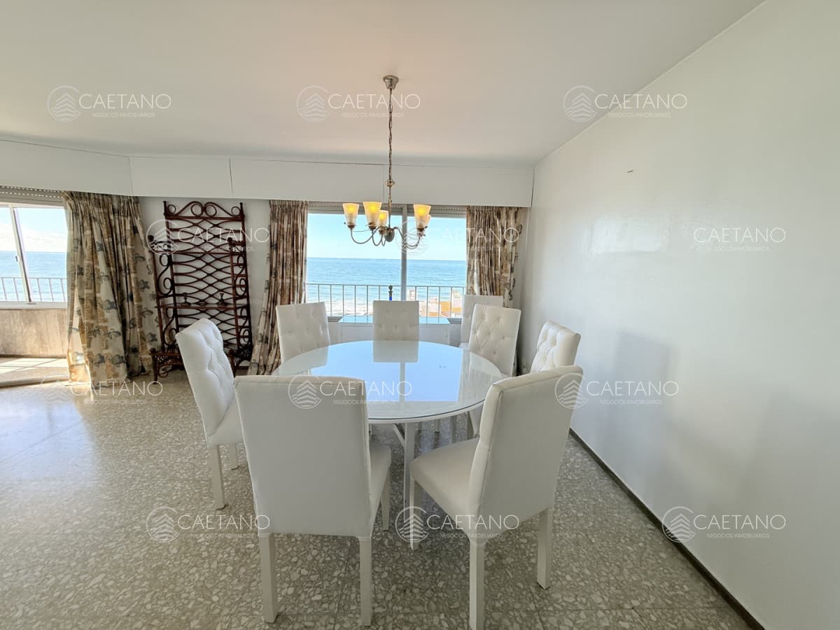 Venta apartamento 2 dormitorios, con vista panorámica, Playa Brava - Punta del Este