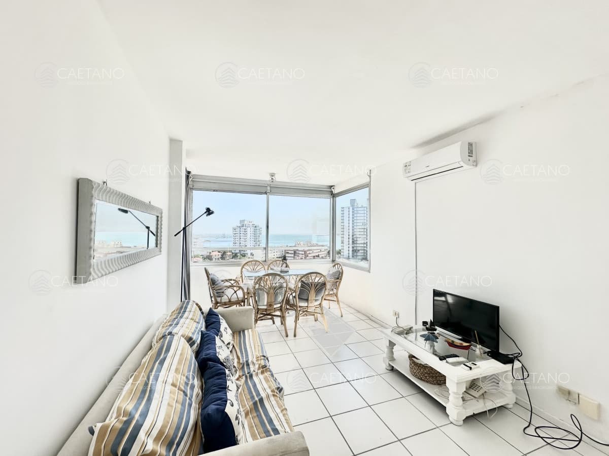 Venta Penthouse - 1 dormitorio y medio + Parrillero - Punta Del Este