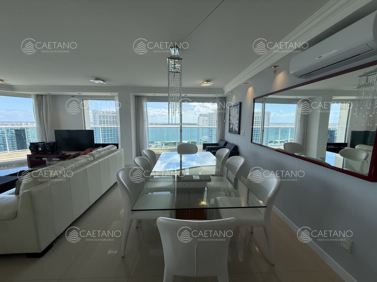 Apartamento en venta 3 dormitorios - Playa Mansa, Punta del Este