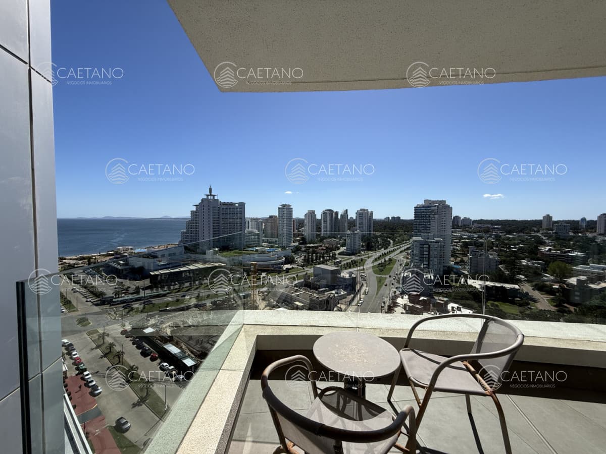 Venta apartamento 2 dormitorios. Chiverta, Punta del Este.