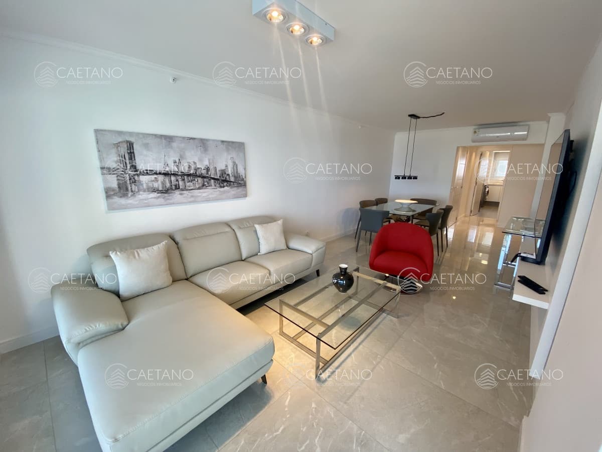 Venta apartamento 2 dormitorios Playa mansa Punta del Este
