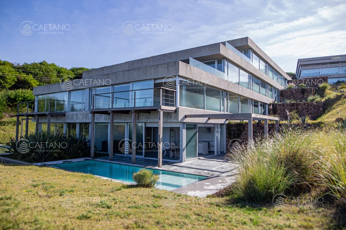 Venta apartamento 3 dormitorios Punta Ballena