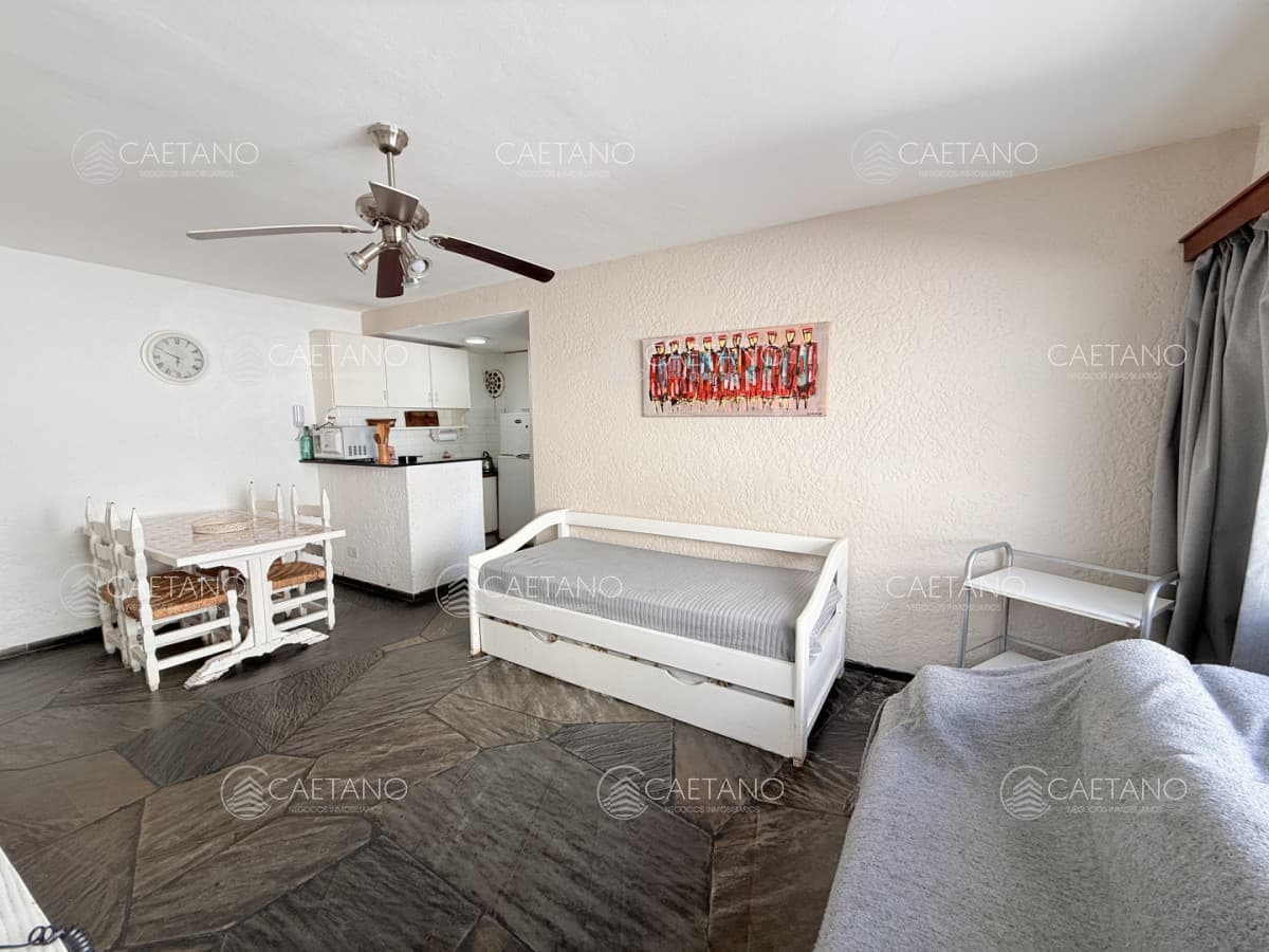 Alquilo apartamento en Mansa, Punta del Este