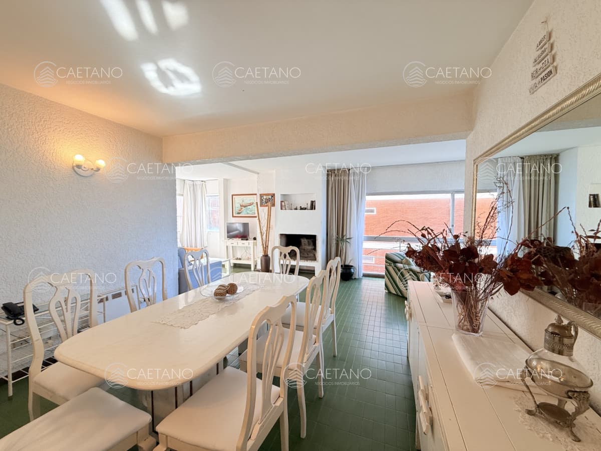 Venta apartamento 2 dormitorios frente al mar - Playa Brava