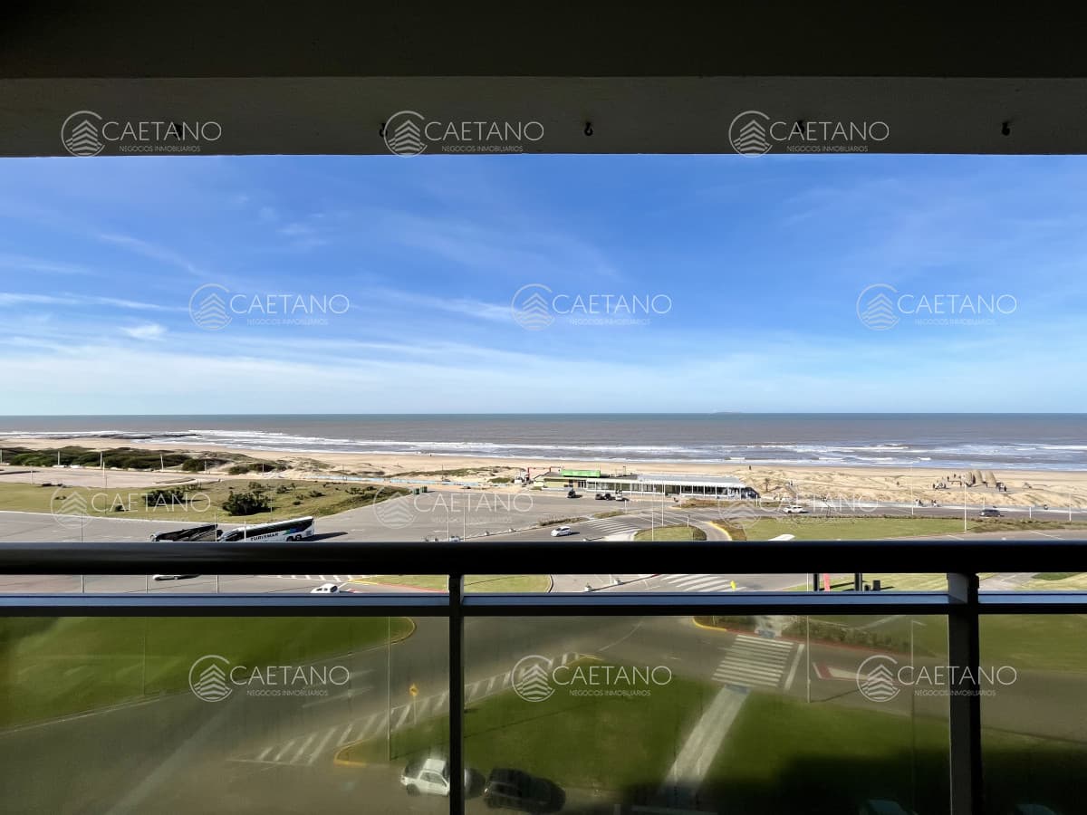 Venta apartamento de 3 dormitorios, Playa Brava