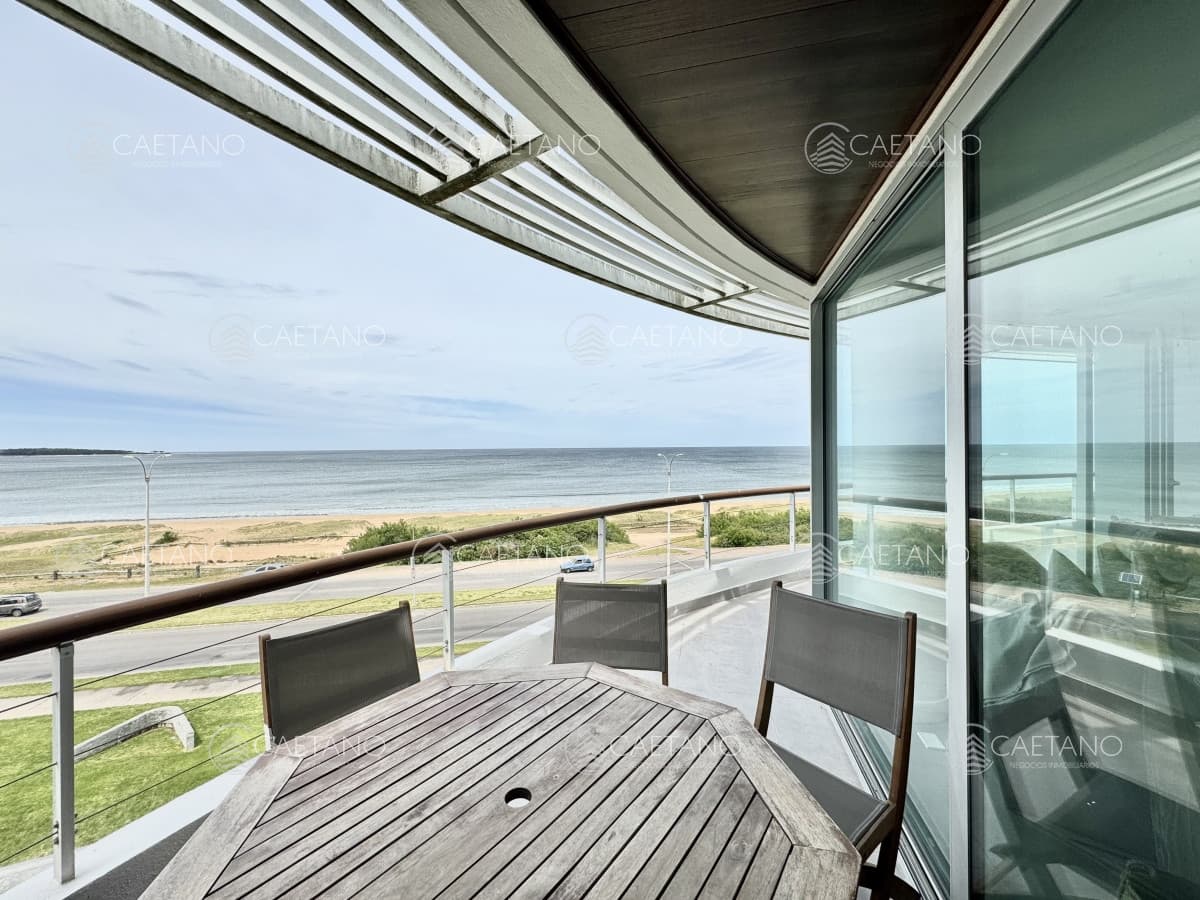 Venta Penthouse  - 3 Dormitorios + Servicio - Playa Mansa