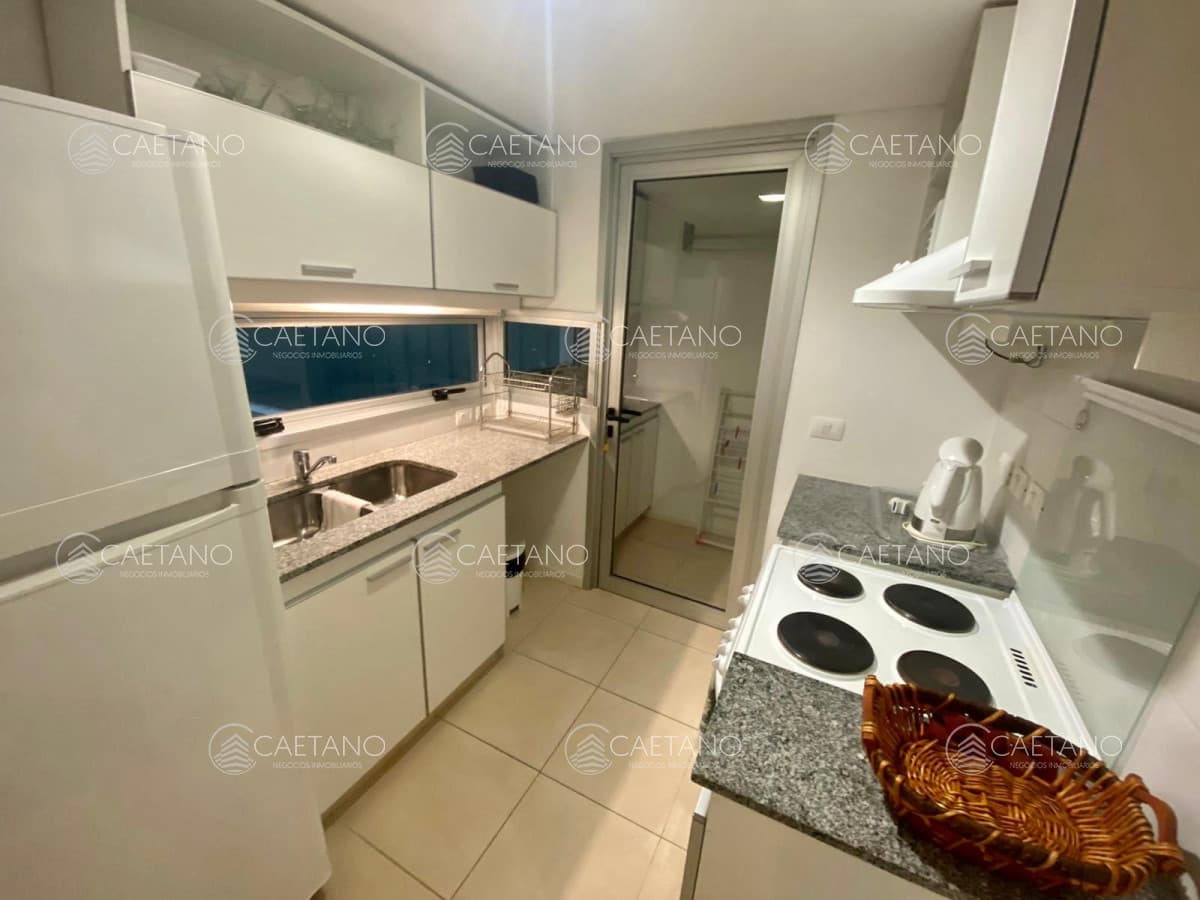 Comodo apartamento de 3 dormitorios en torre de categoria