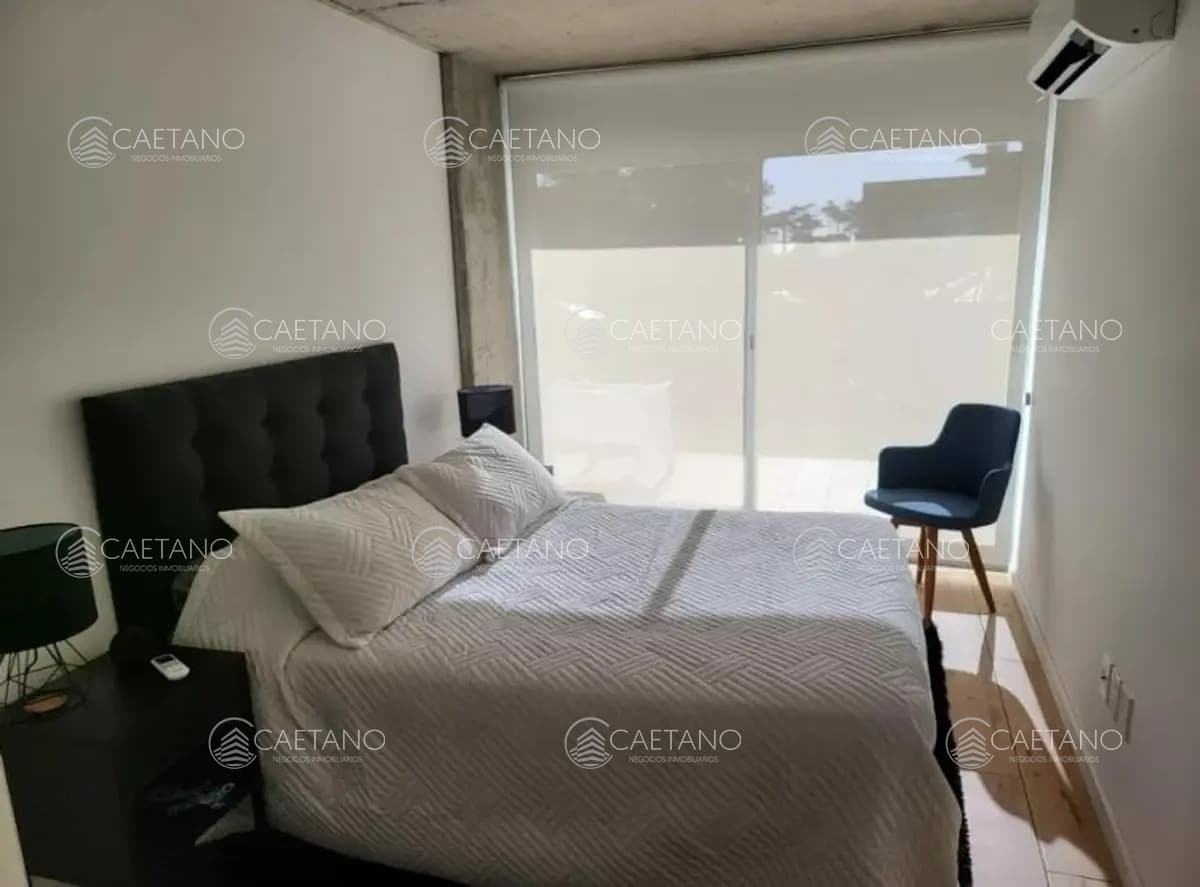 Venta apartamento 2 dormitorios. Playa Mansa, Punta del Este.