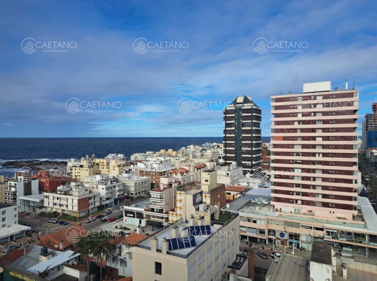 Apartamento en venta de 2 dormitorios en Punta del Este