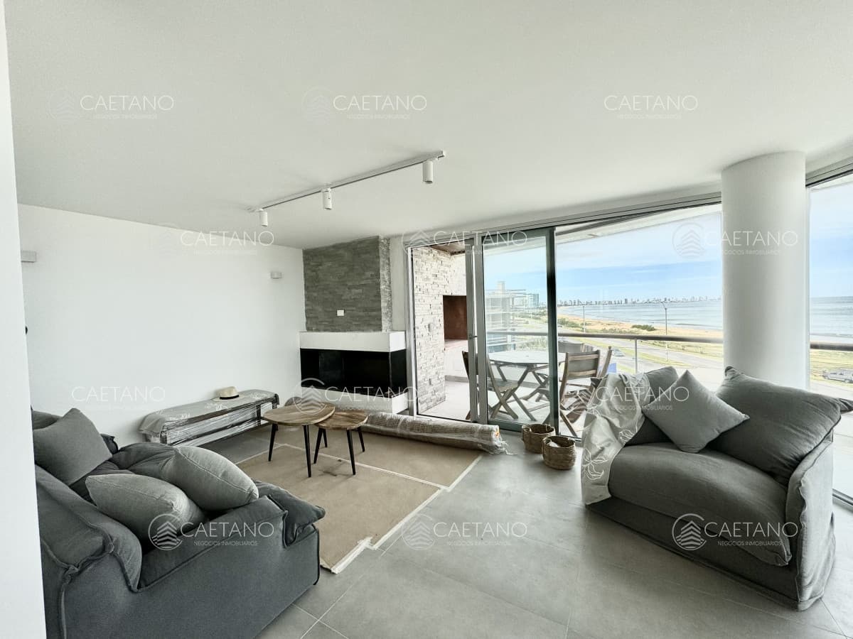 Venta Penthouse  - 3 Dormitorios + Servicio - Playa Mansa