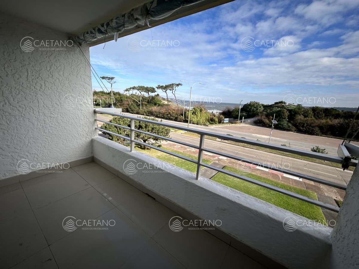 Venta apartamento primera linea Punta del Este 3 dormitorios