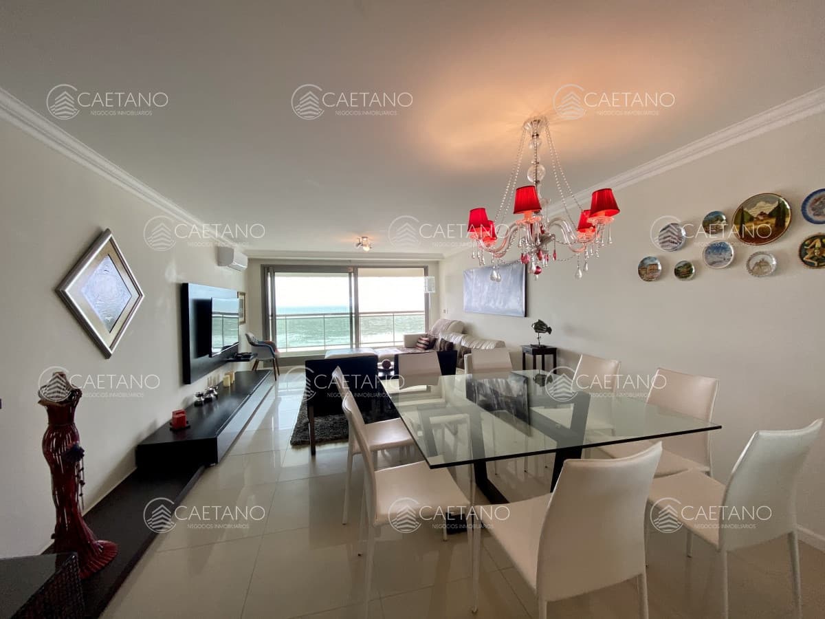 Venta apartamento Imperiale I tres dormitorios Punta del Este.