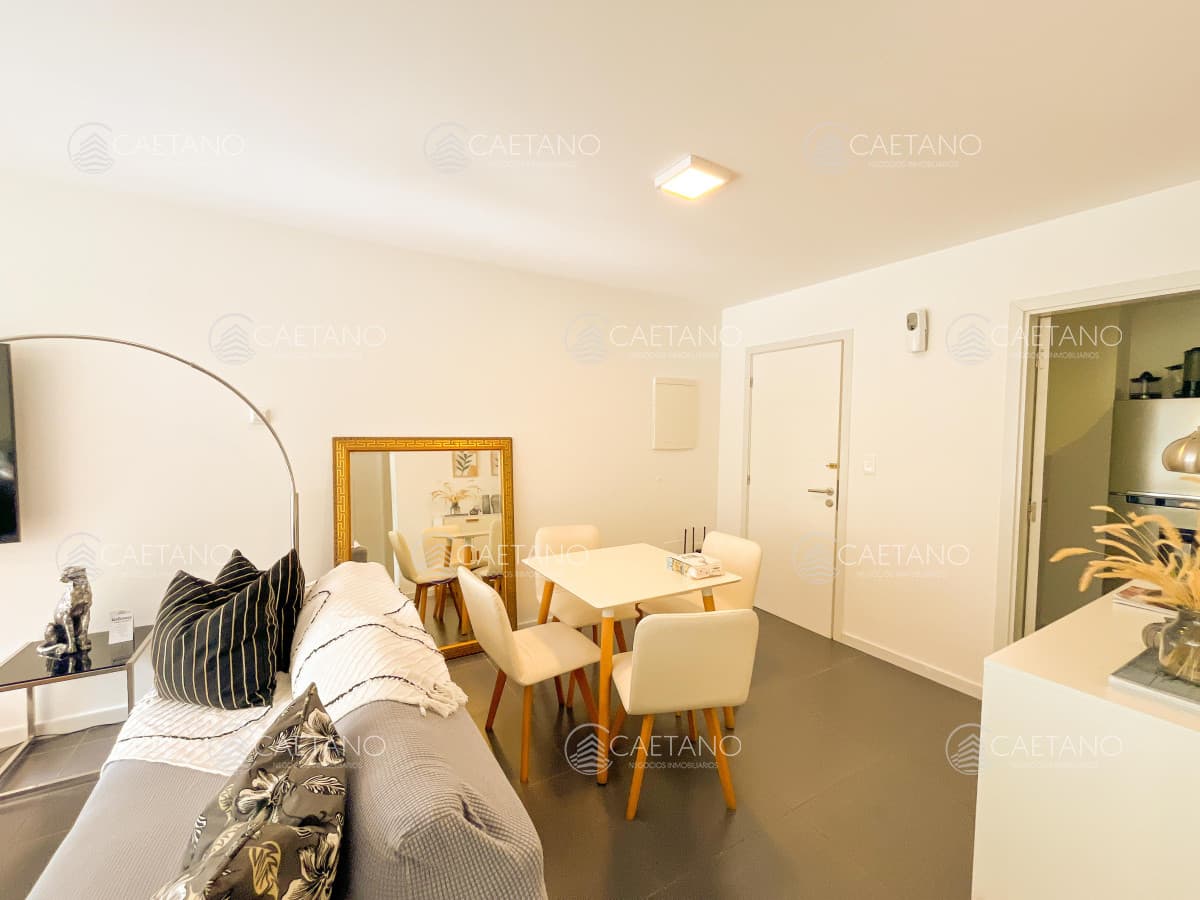 Venta apartamento. 2 dormitorios Punta del Este