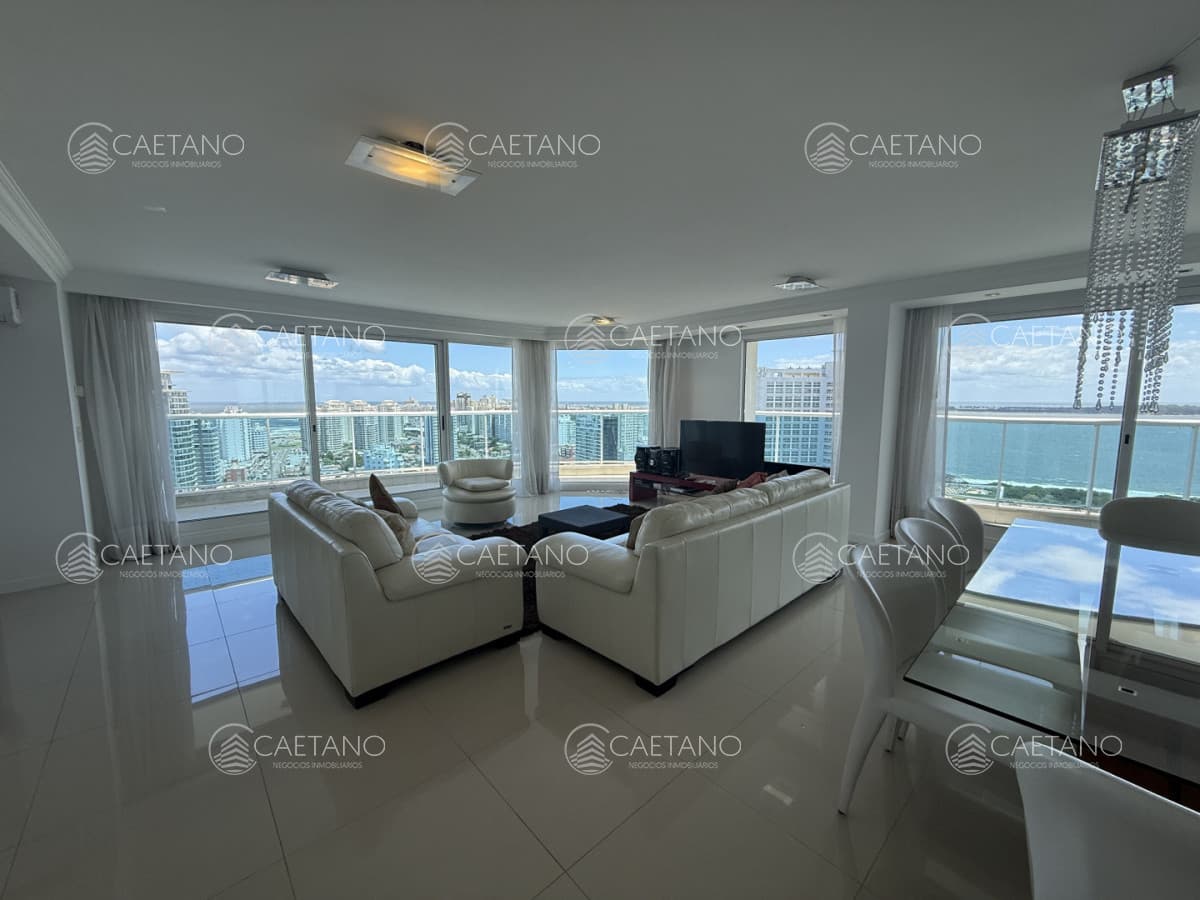 Apartamento en venta 3 dormitorios - Playa Mansa, Punta del Este