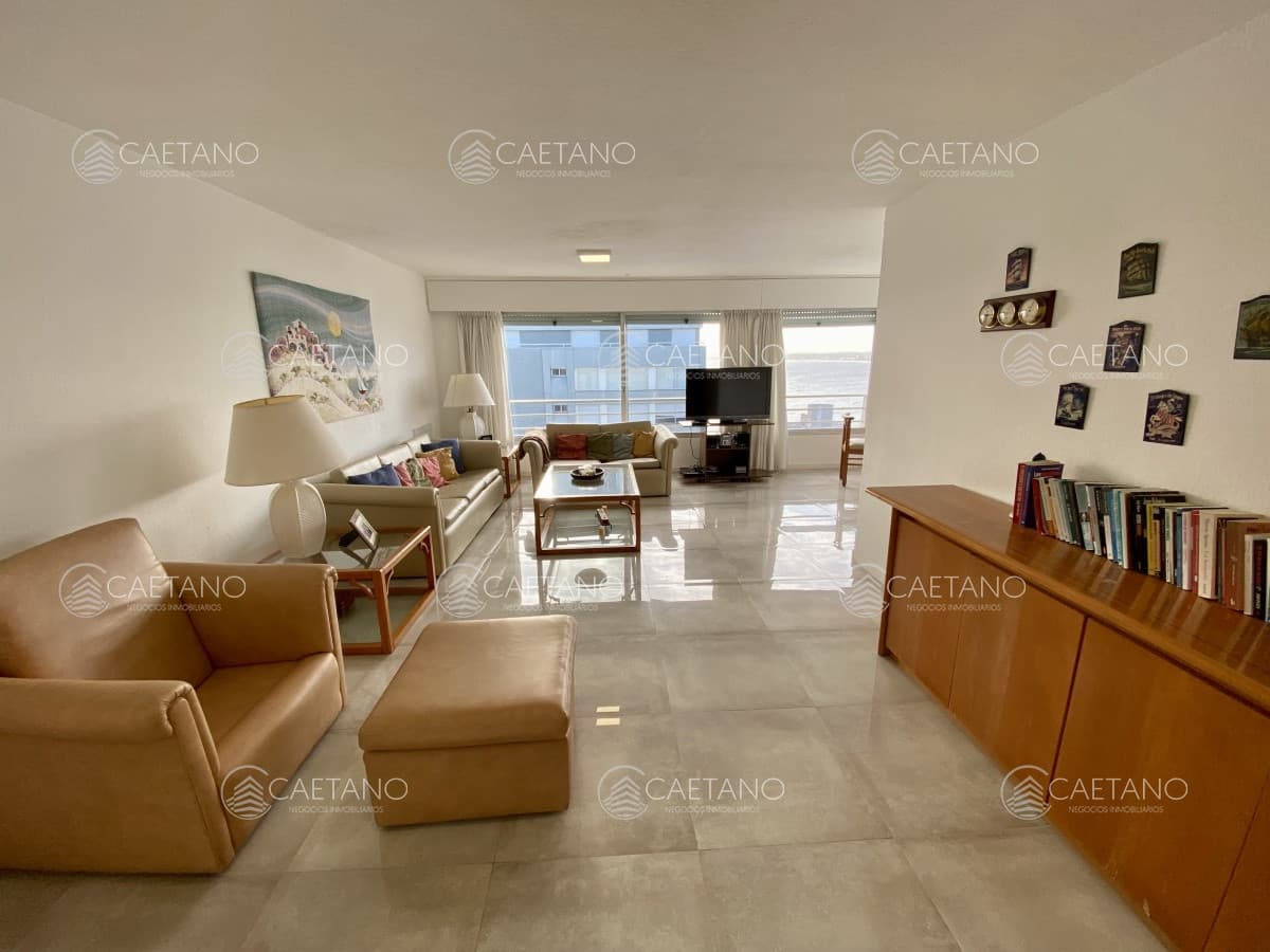Apartamento 3 dormitorios en península Punta del Este