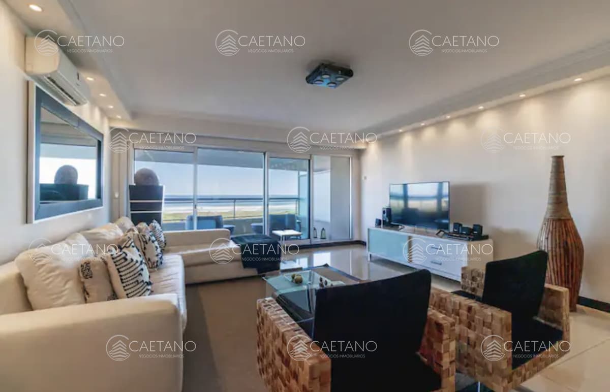 Alquiler apartamento en Punta del Este con espectacular vista al Mar - 4 dormitorios