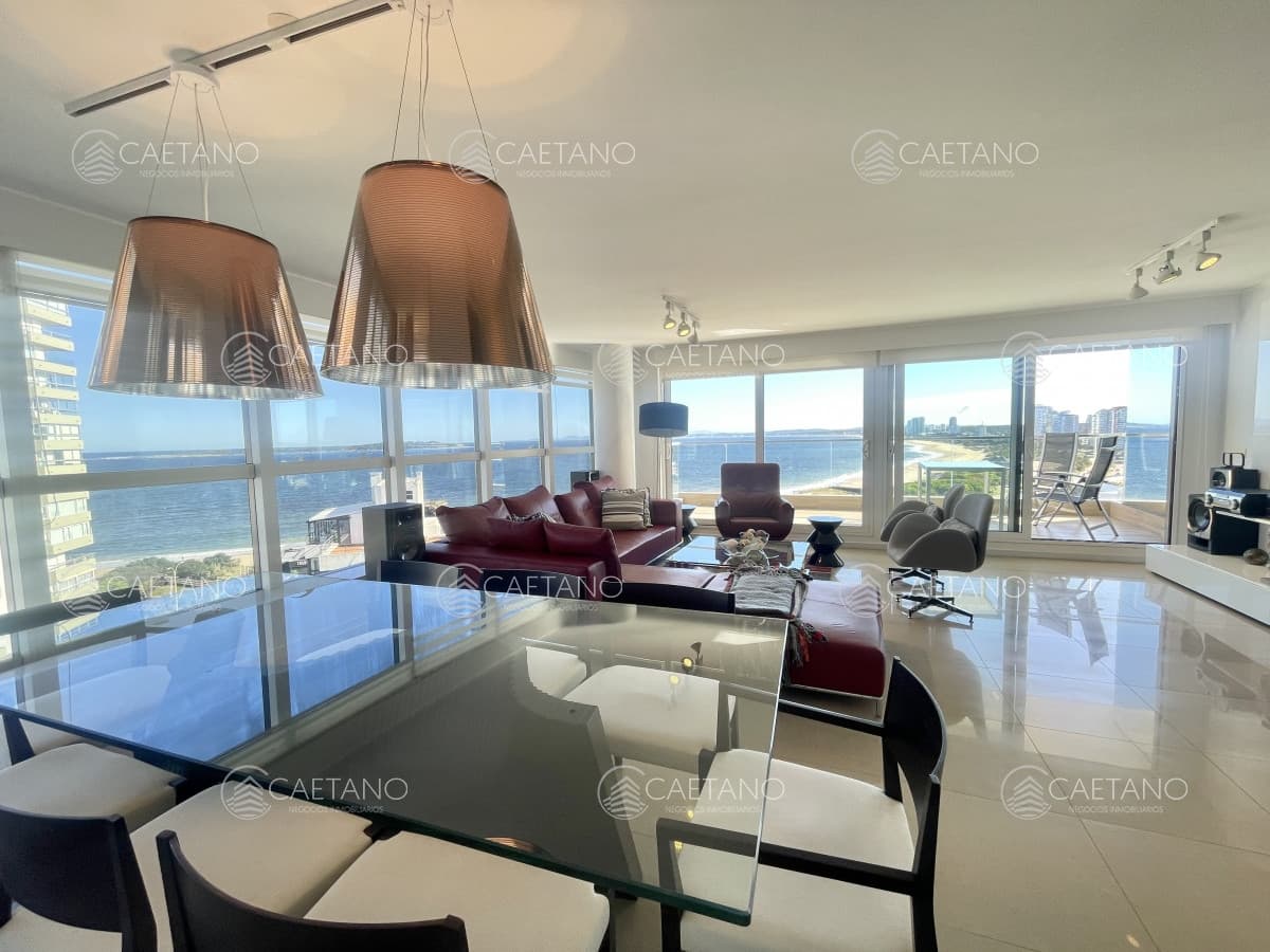 Venta Departamento - 3 dormitorios + servicio - Punta Del Este -  Playa Mansa