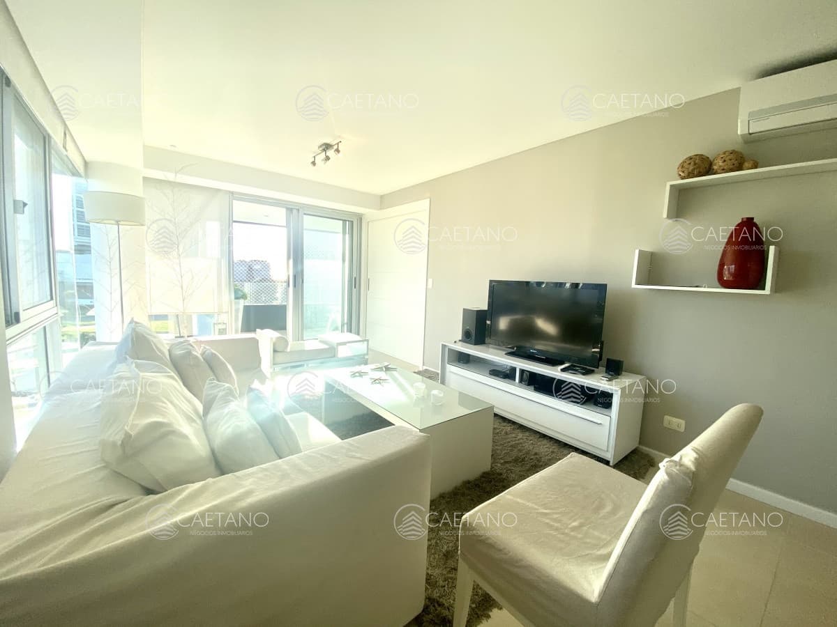 Hermoso apartamento de 3 dormitorios a metros de la Mansa!