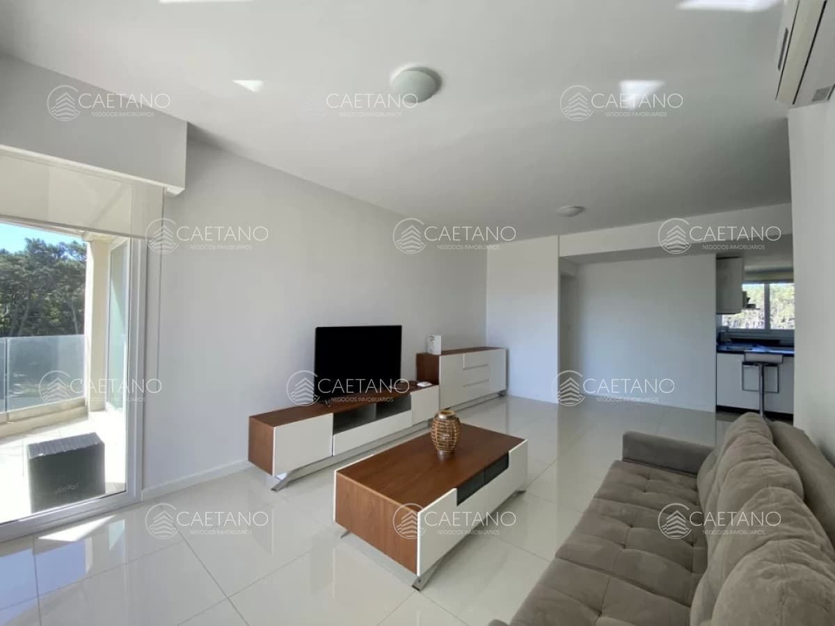 Venta apartamento 2 dormitorios playa mansa Punta del Este