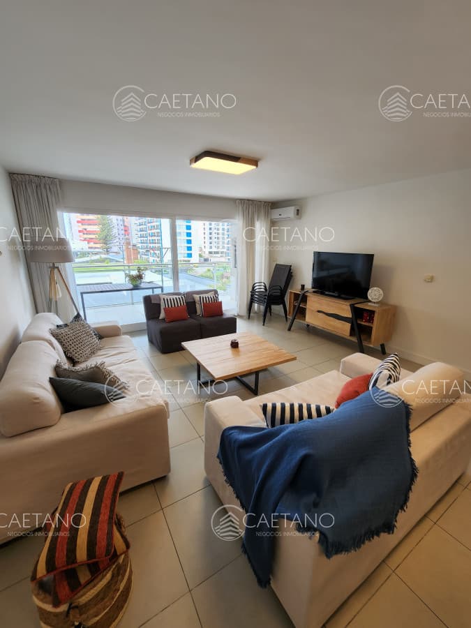 Venta apartamento 3 dormitorios, punta del este, playa brava